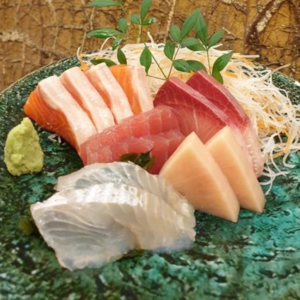 A platter of sashimi from Akashi. Akashi's Sashimi Platter B, delivered islandwide in Singapore powered by Oddle.