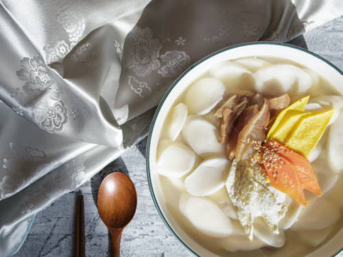 Tteokguk, Korean rice cake soup is usually enjoyed on the morning of Korean New Year to symbolise growing a year older and wiser. 